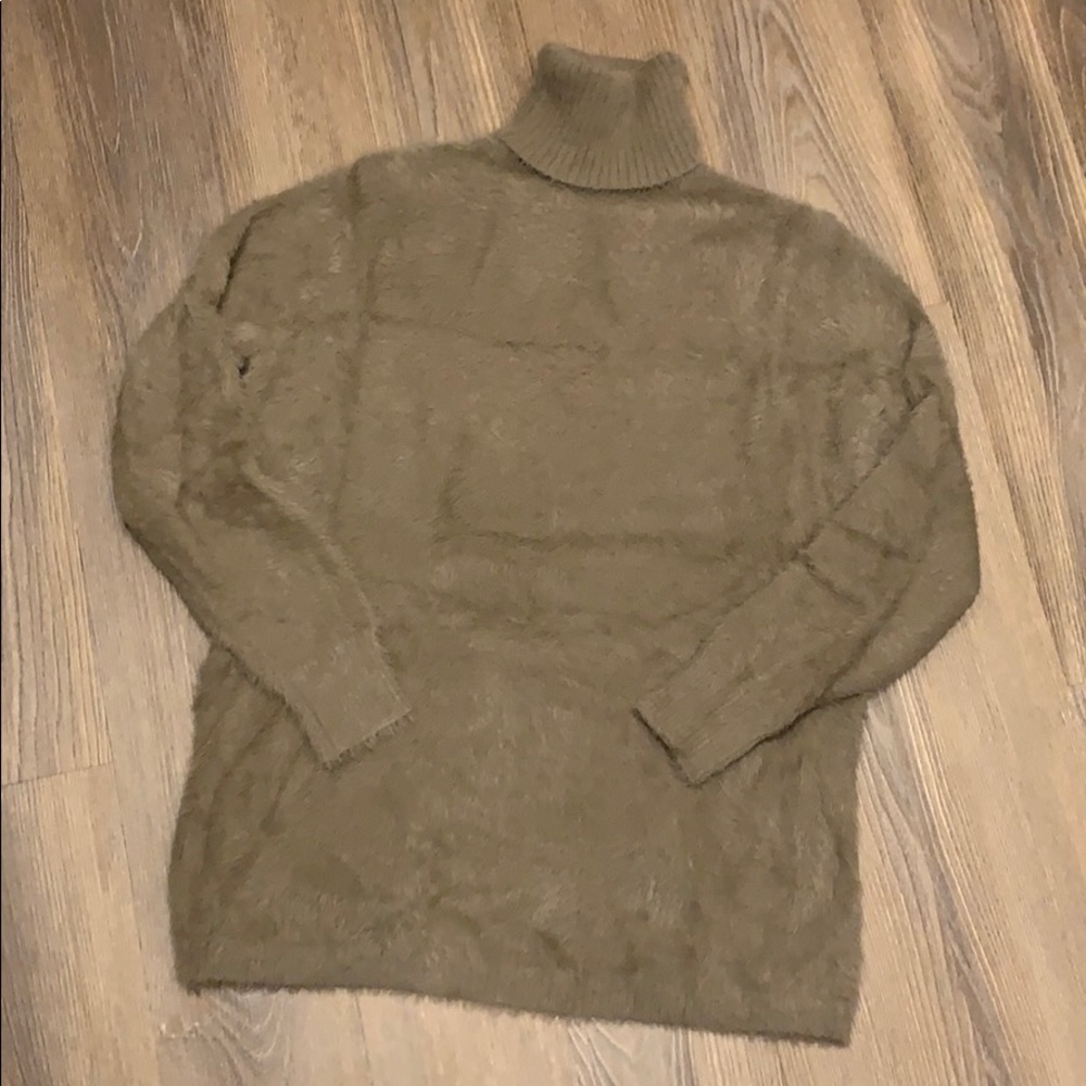 Zara faux fur sweater